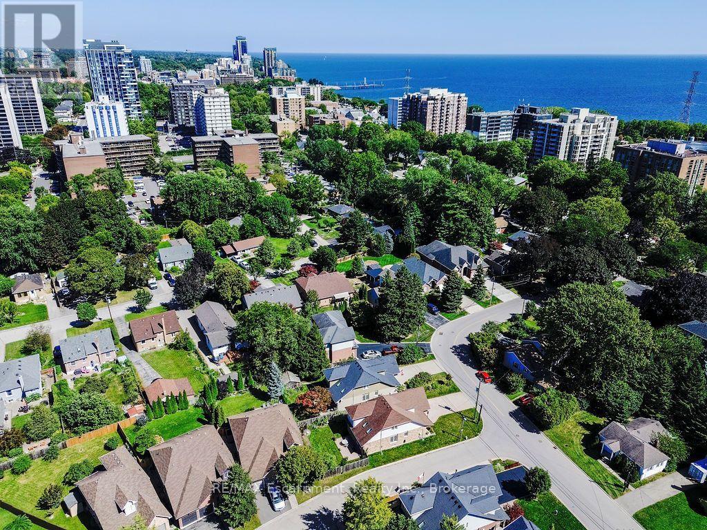 1175 Bellview Crescent, Burlington, Ontario  L7S 1C9 - Photo 46 - W13791526