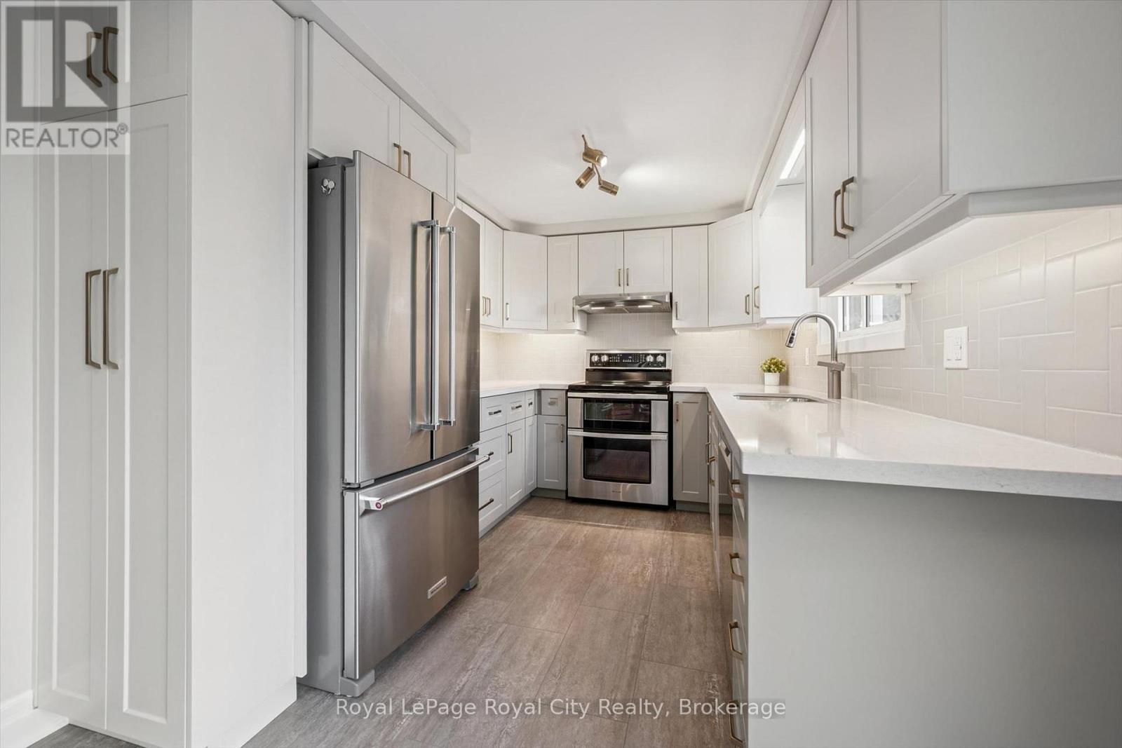 32 Thornhill Drive, Guelph, Ontario  N1H 8B6 - Photo 8 - X13791370