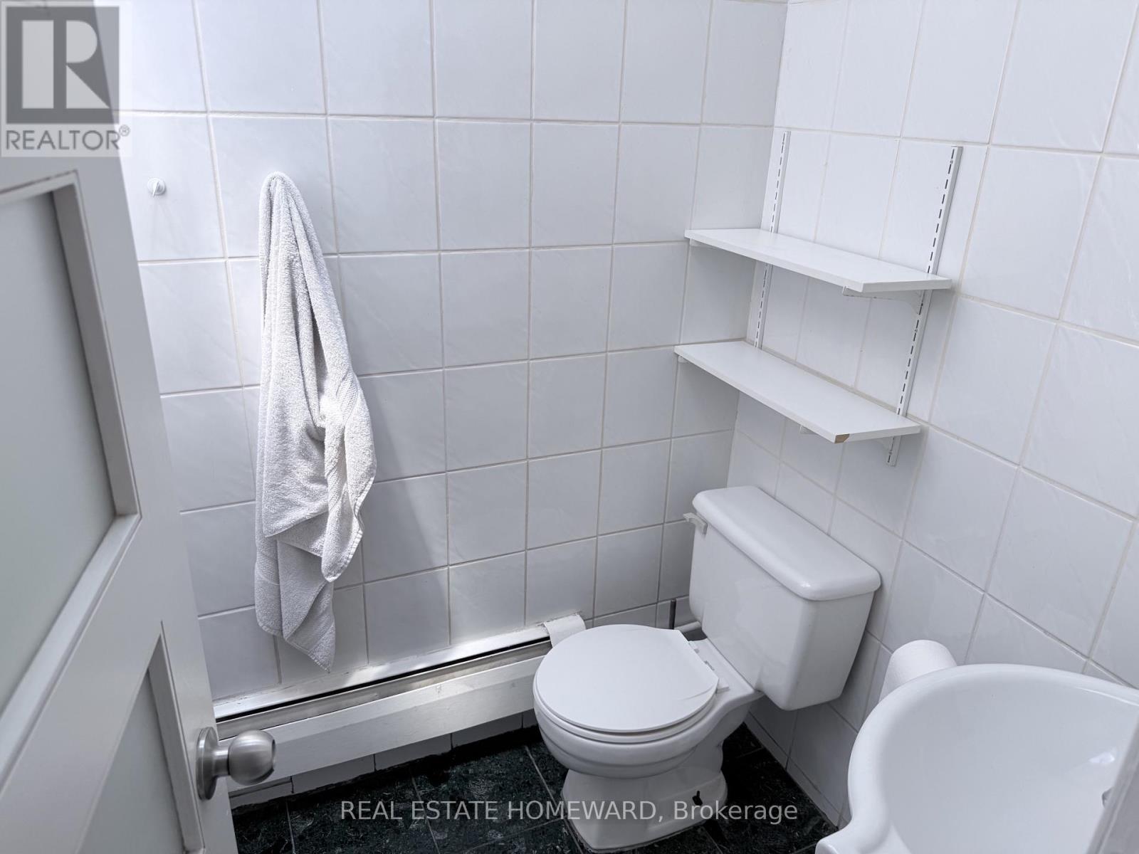 Apt 2 - 611 Danforth Avenue, Toronto, Ontario  M4K 1R2 - Photo 5 - E13791406