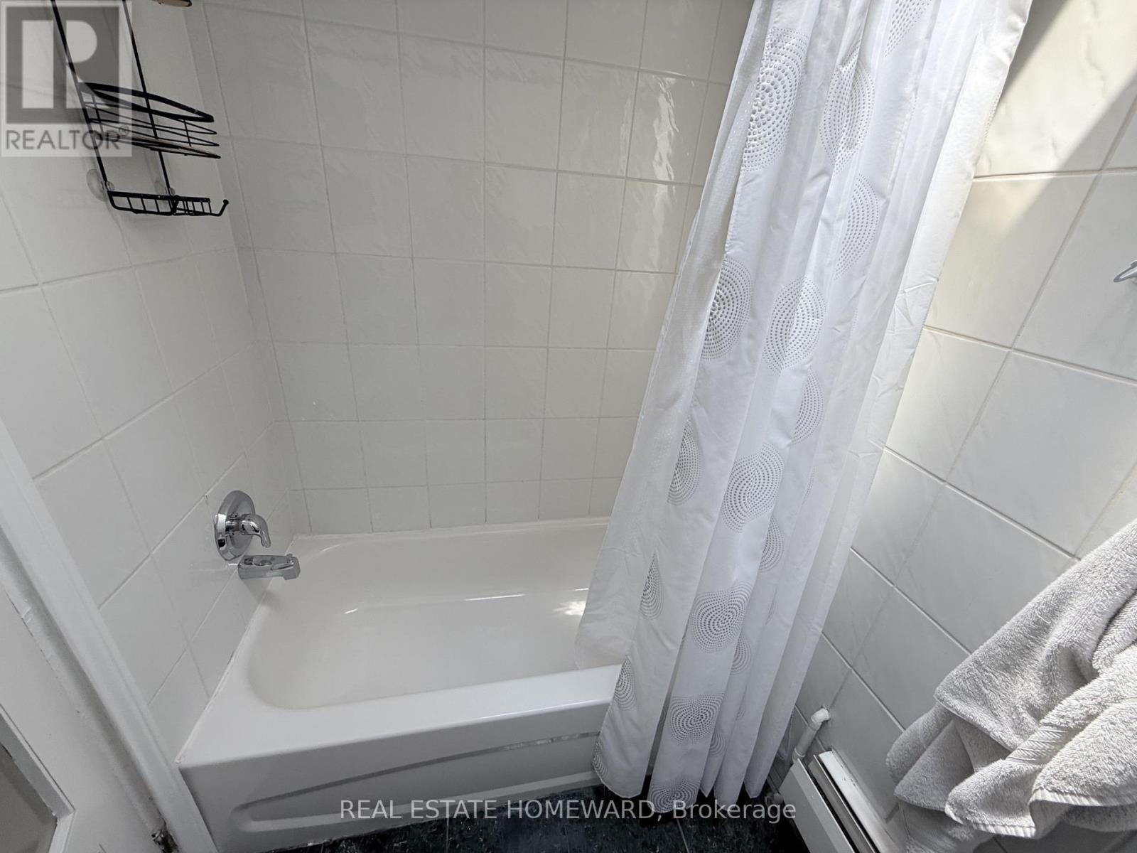 Apt 2 - 611 Danforth Avenue, Toronto, Ontario  M4K 1R2 - Photo 6 - E13791406