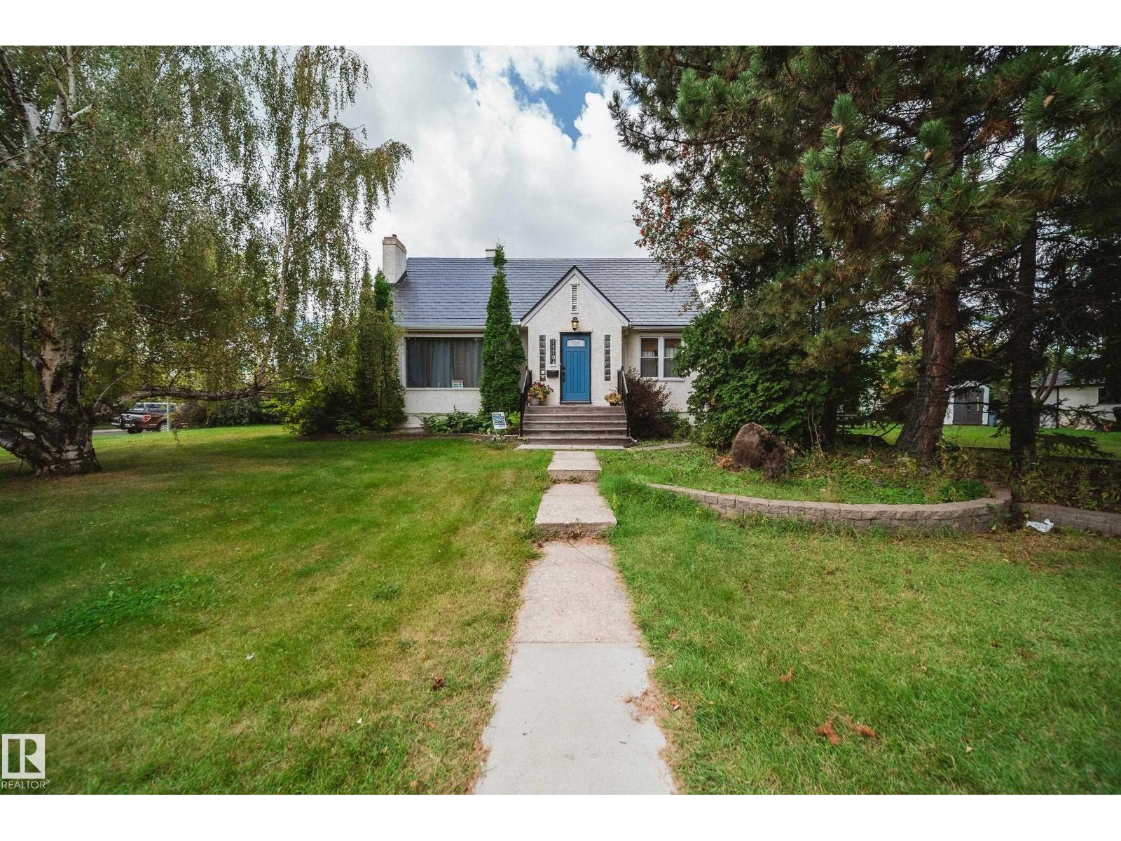 11704 110A AV NW, Edmonton, Alberta