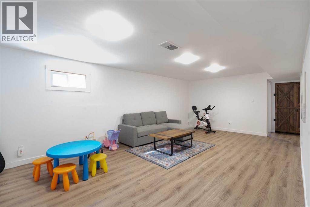 340044 Range Road 215, Rural Starland County, Alberta  T0M 2C0 - Photo 22 - A2343099