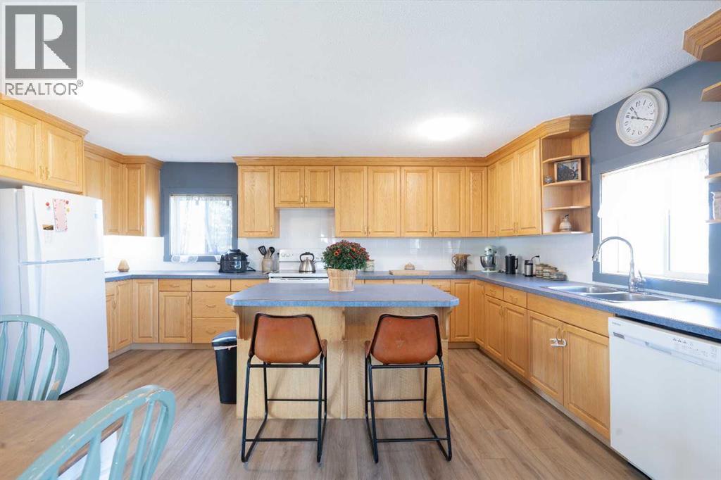 340044 Range Road 215, Rural Starland County, Alberta  T0M 2C0 - Photo 15 - A2343099
