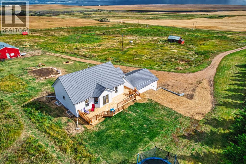 340044 Range Road 215, Rural Starland County, Alberta  T0M 2C0 - Photo 2 - A2343099