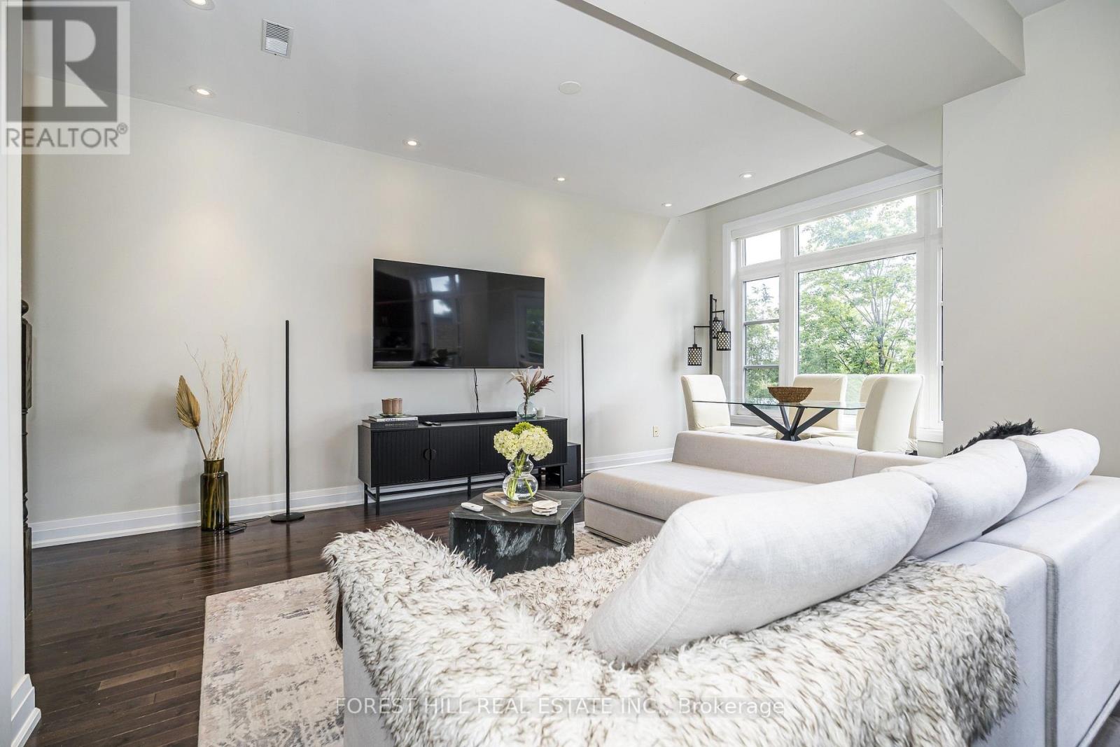 28 - 8169 Kipling Avenue, Vaughan, Ontario  L4L 0G4 - Photo 4 - N13791512