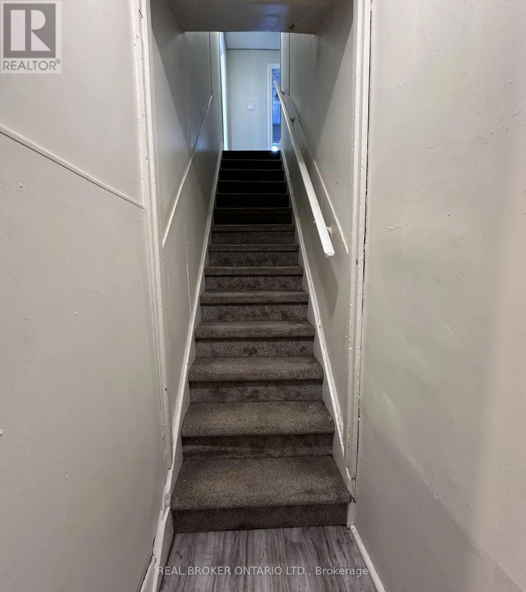 123 HENRY STREET, Barrie, Ontario