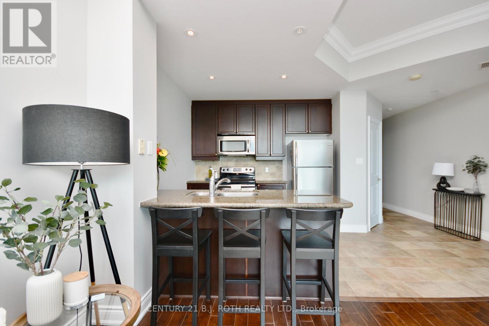 Ph11 - 37 Ellen Street, Barrie (City Centre), Ontario  L4N 6G2 - Photo 4 - S13791586
