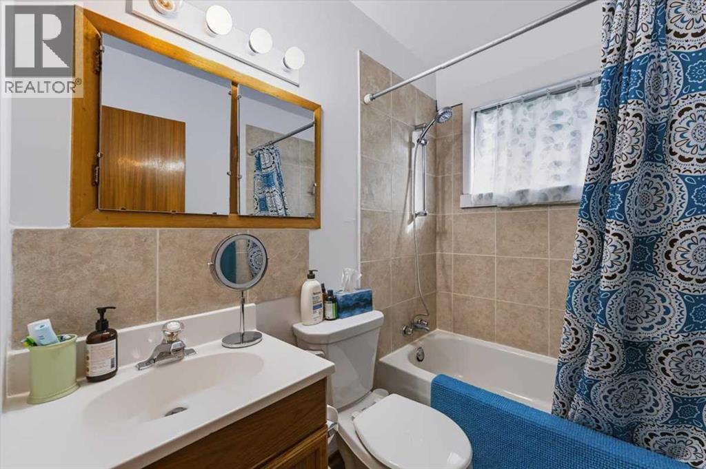 2731 & 2733, 2731 17 Street Nw, Calgary, Alberta  T2M 3S5 - Photo 11 - A2344650
