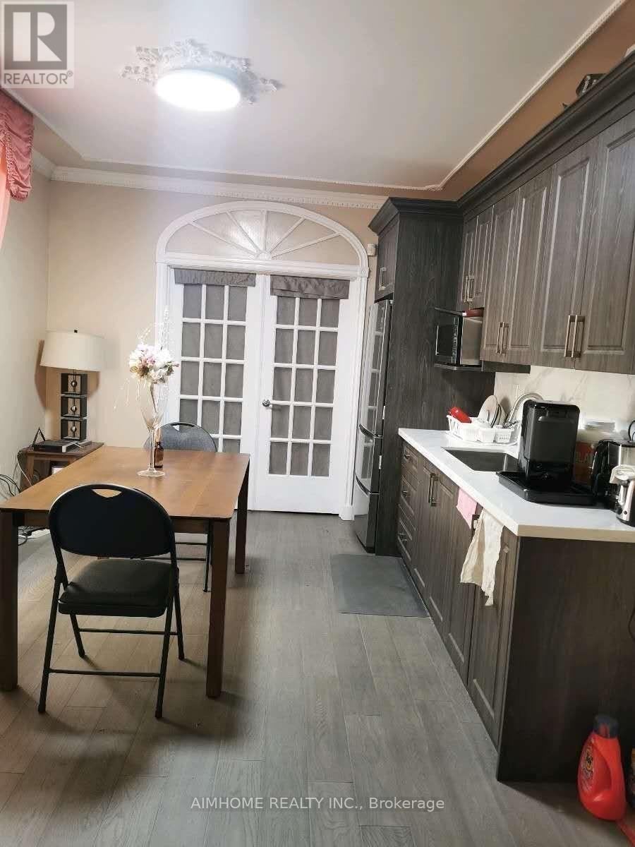 Main Fl Br - 253 Palmerston Avenue, Toronto, Ontario  M6J 2J3 - Photo 7 - C13647152