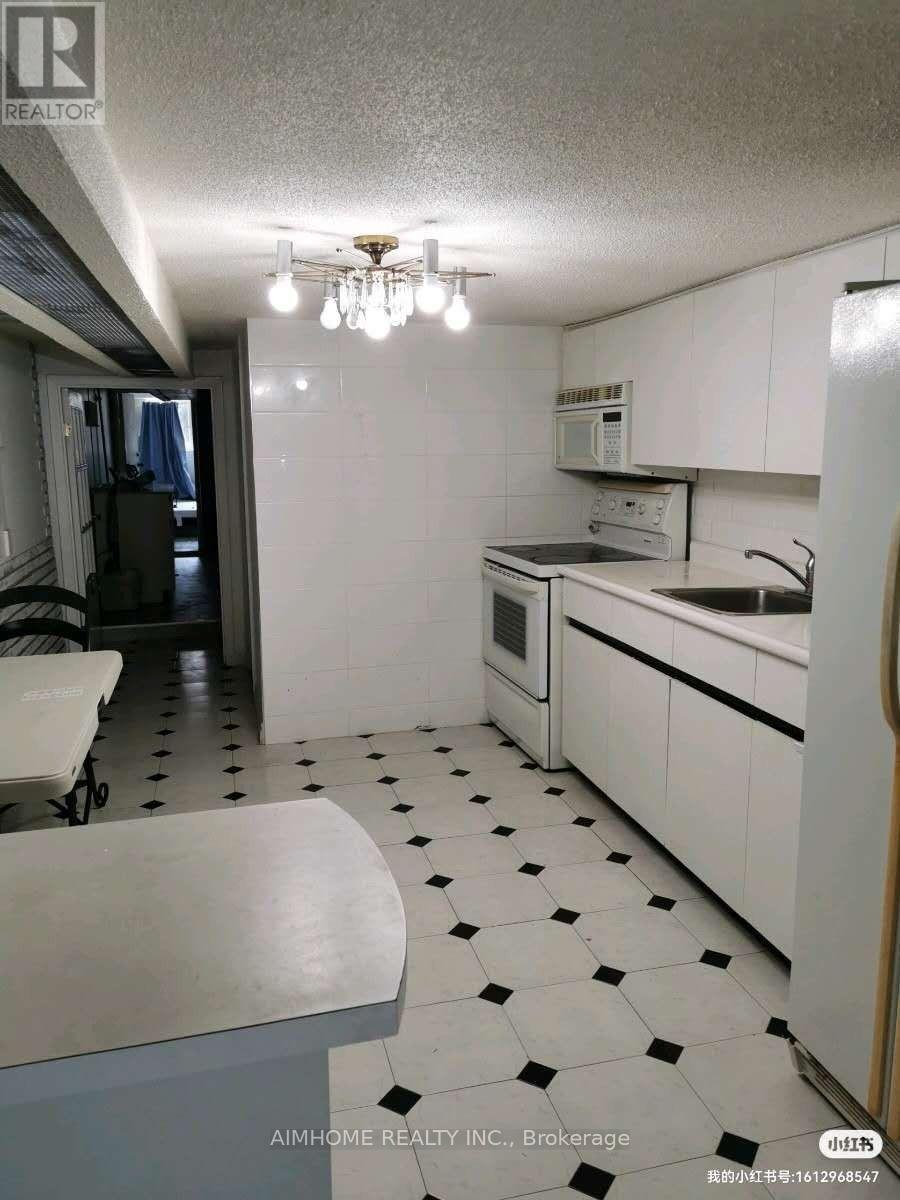 Main Fl Br - 253 Palmerston Avenue, Toronto, Ontario  M6J 2J3 - Photo 8 - C13647152