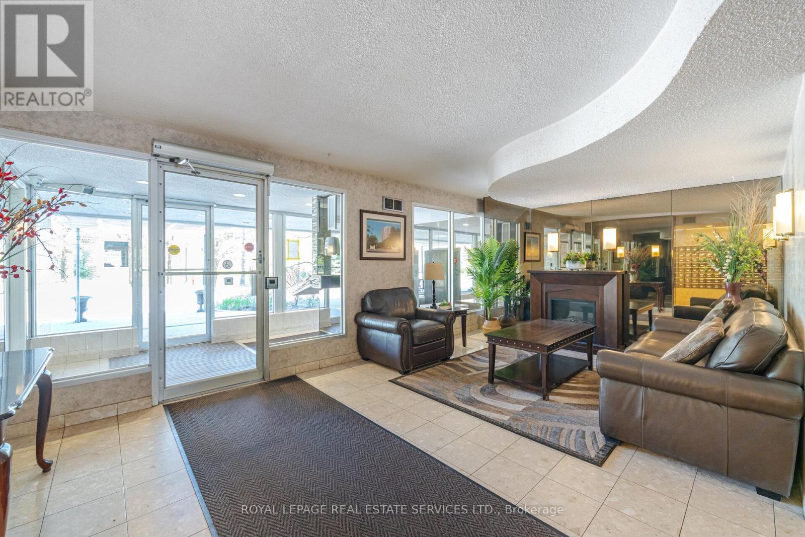 708 - 3100 Kirwin Avenue, Mississauga, Ontario  L5A 3S6 - Photo 4 - W13791300