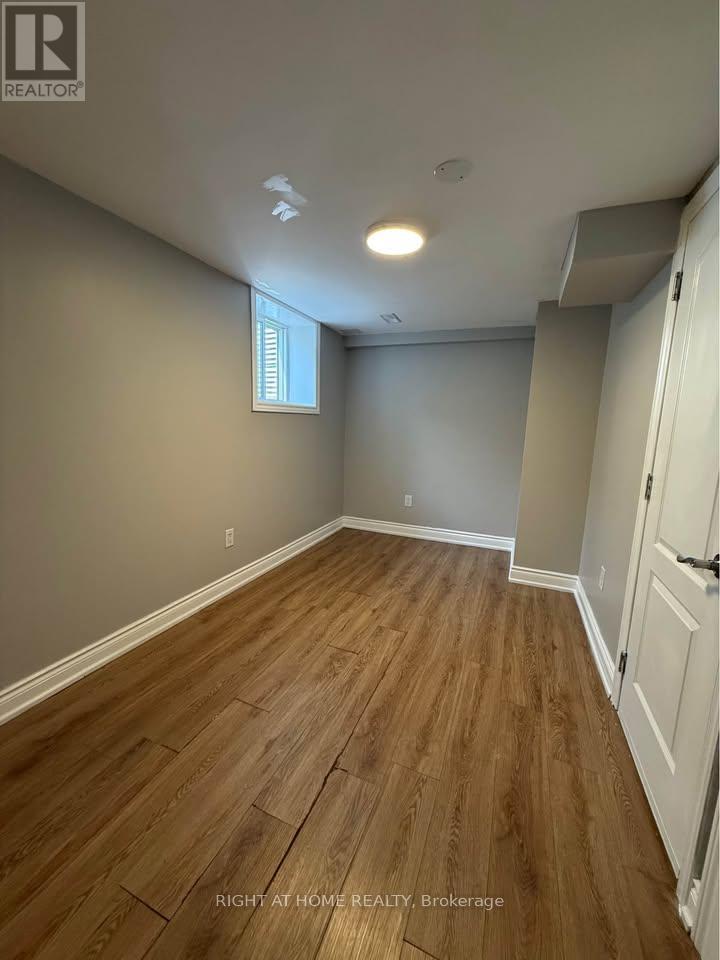 2468 Hensall Street, Mississauga, Ontario  L5A 2T2 - Photo 10 - W13791326
