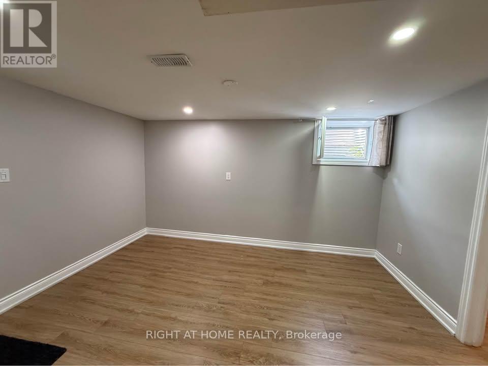 2468 Hensall Street, Mississauga, Ontario  L5A 2T2 - Photo 13 - W13791326