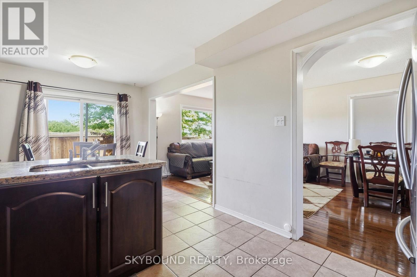 7419 Magistrate Terrace, Mississauga, Ontario  L5W 1K9 - Photo 10 - W13791336