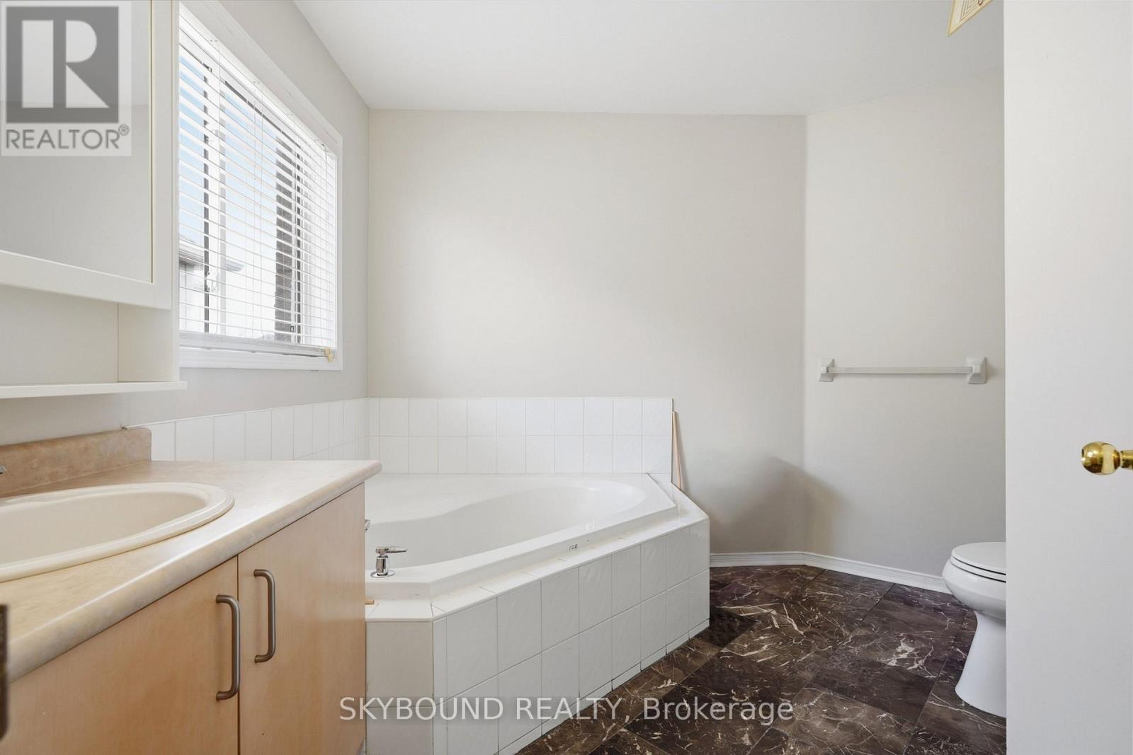 7419 Magistrate Terrace, Mississauga, Ontario  L5W 1K9 - Photo 29 - W13791336