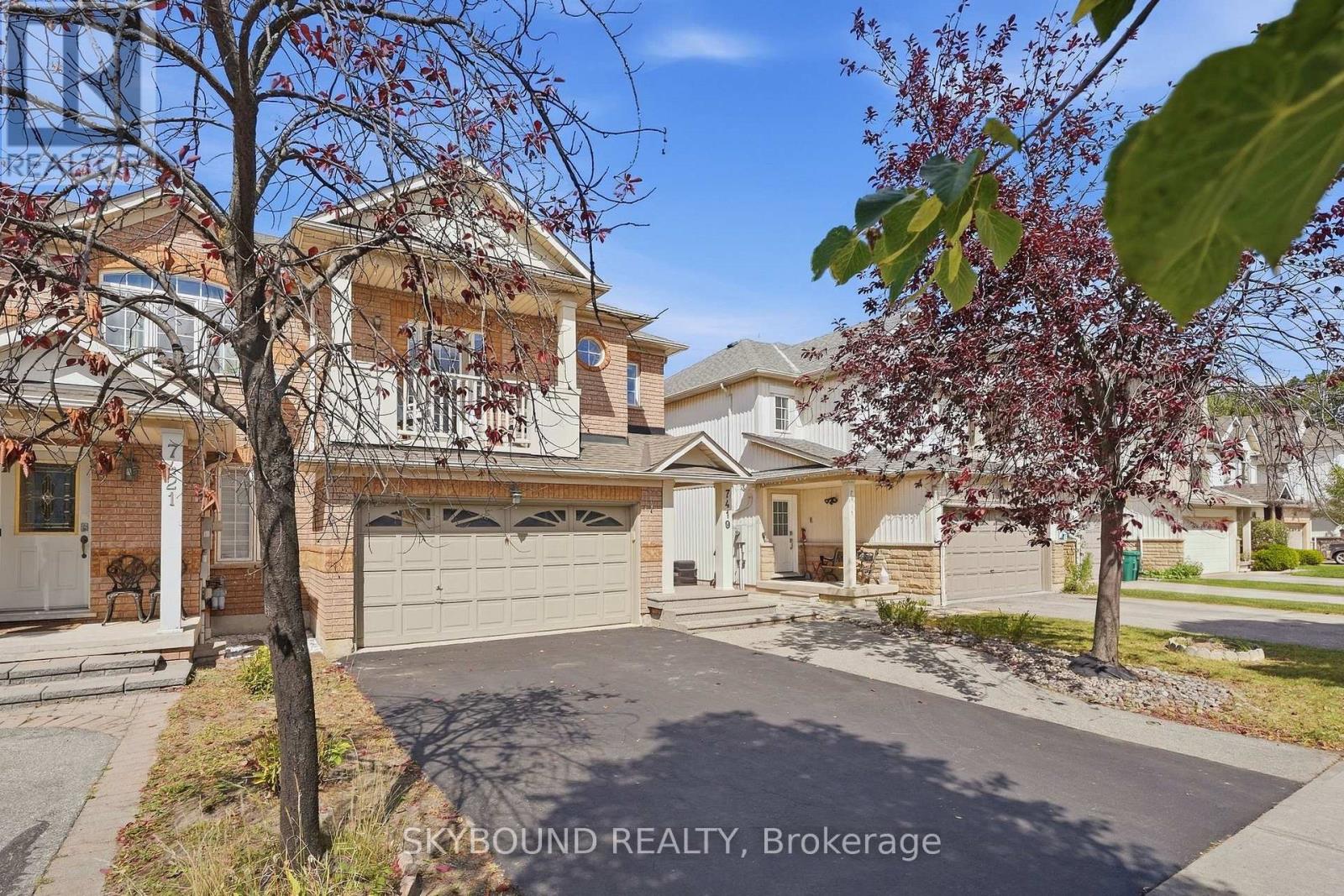 7419 Magistrate Terrace, Mississauga, Ontario  L5W 1K9 - Photo 3 - W13791336