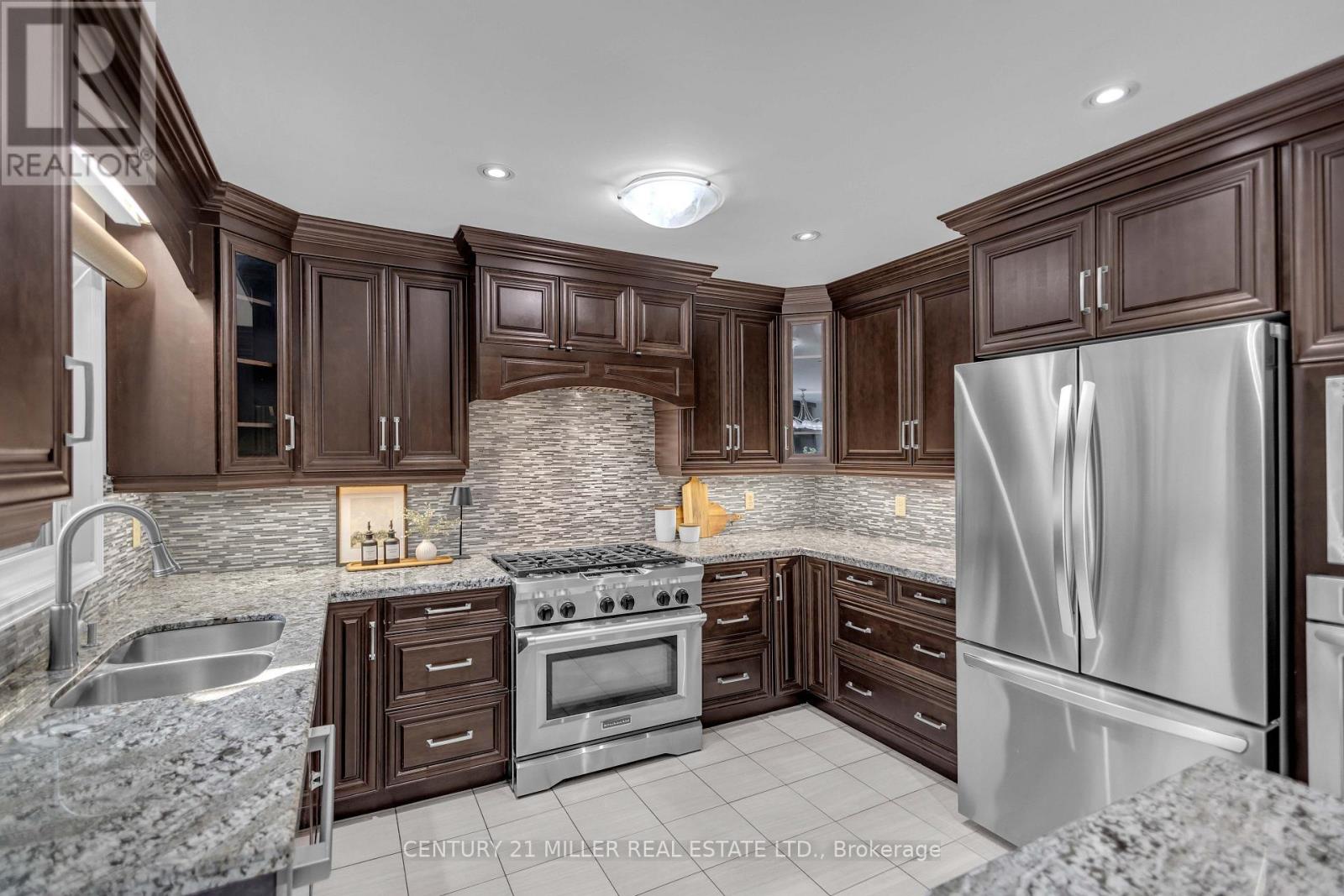 1398 Winterberry Drive, Burlington, Ontario  L7P 4T4 - Photo 14 - W13791362
