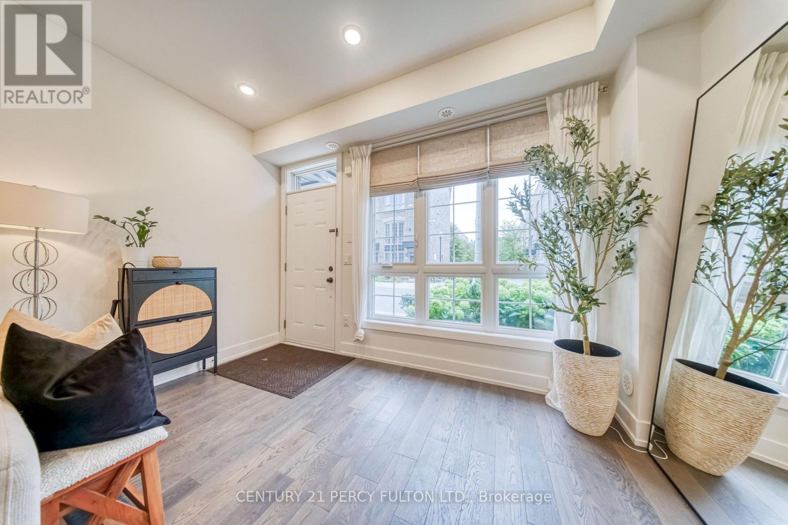20 - 26 Ernest Avenue, Toronto, Ontario  M6P 3L8 - Photo 2 - W13791394