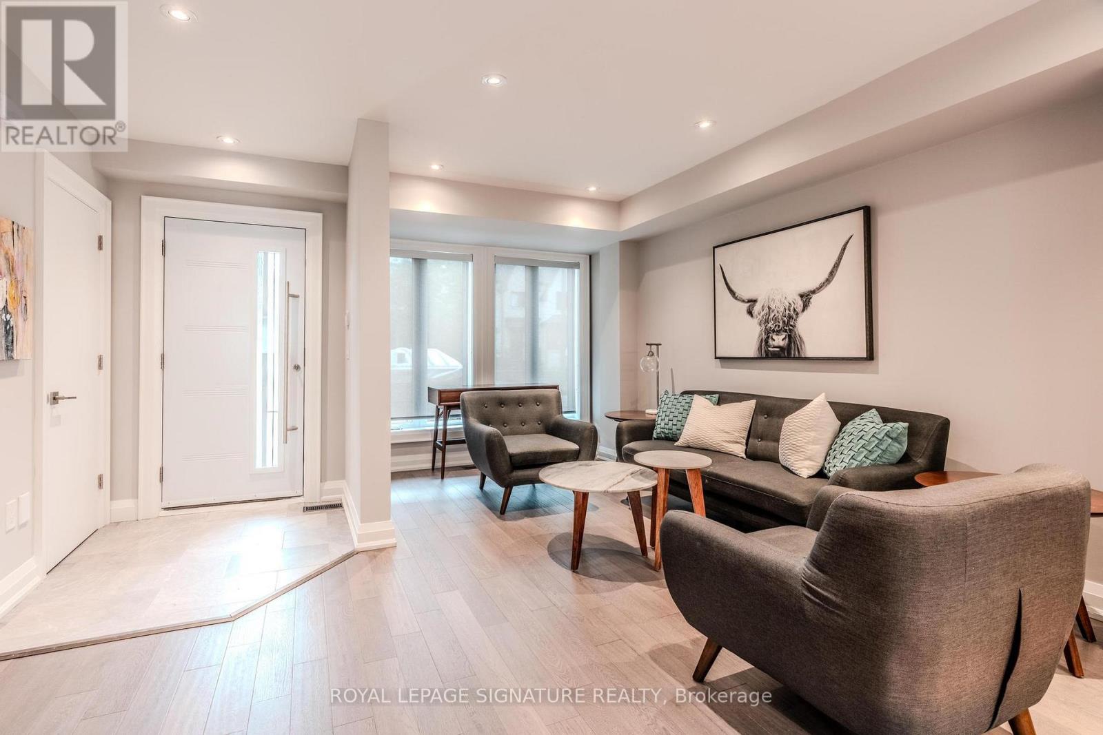 Main - 45 William Street, Toronto, Ontario  M9N 2G6 - Photo 3 - W13791416