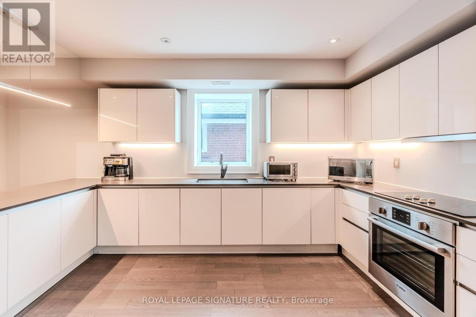 Main - 45 William Street, Toronto, Ontario  M9N 2G6 - Photo 8 - W13791416