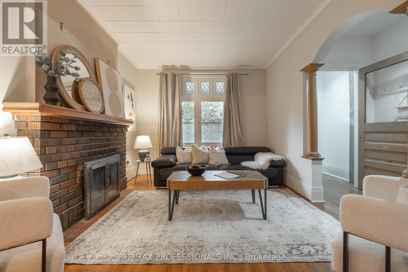 181 Garden Avenue, Toronto, Ontario  M6R 1H8 - Photo 4 - W13791452