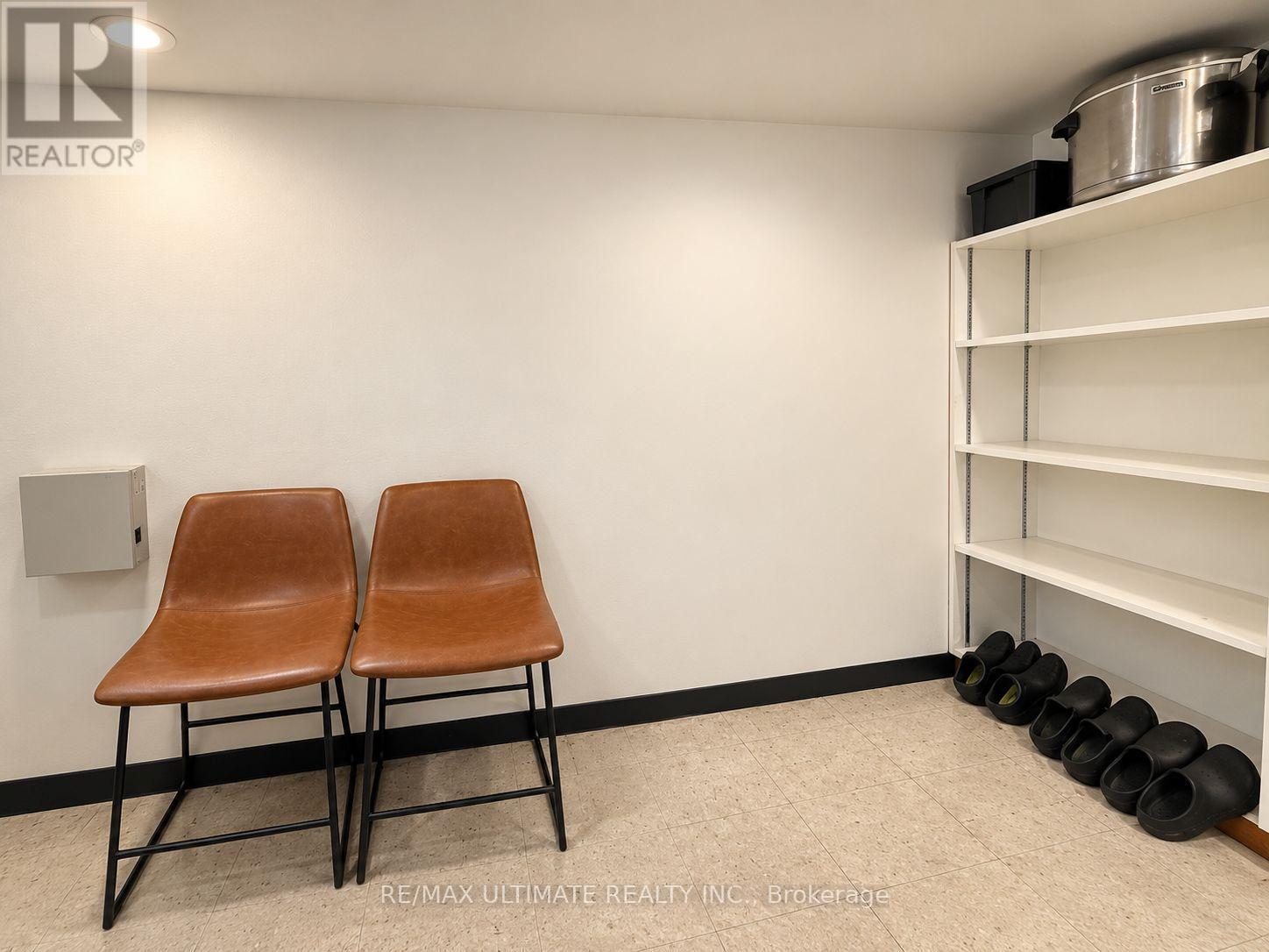 3073 Bloor Street W, Toronto, Ontario  M8X 1C7 - Photo 11 - W13791462