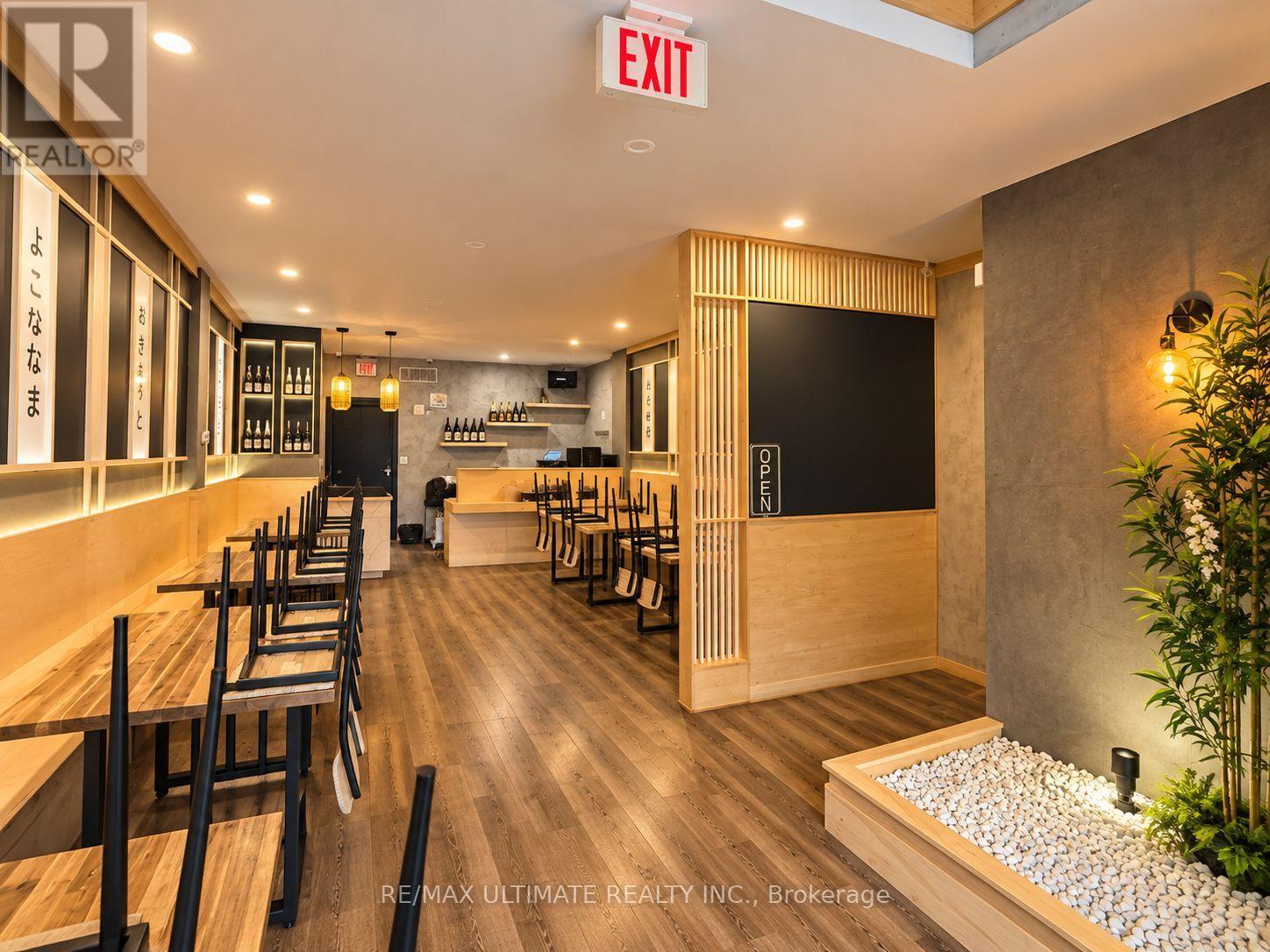 3073 Bloor Street W, Toronto, Ontario  M8X 1C7 - Photo 2 - W13791462