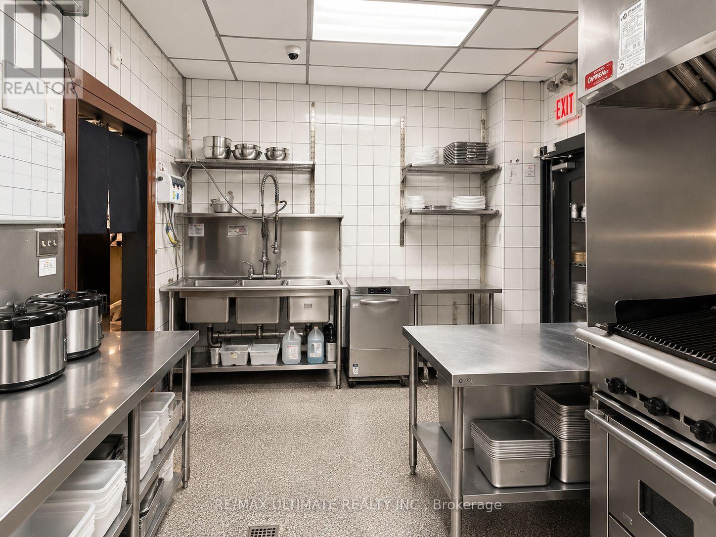 3073 Bloor Street W, Toronto, Ontario  M8X 1C7 - Photo 9 - W13791462