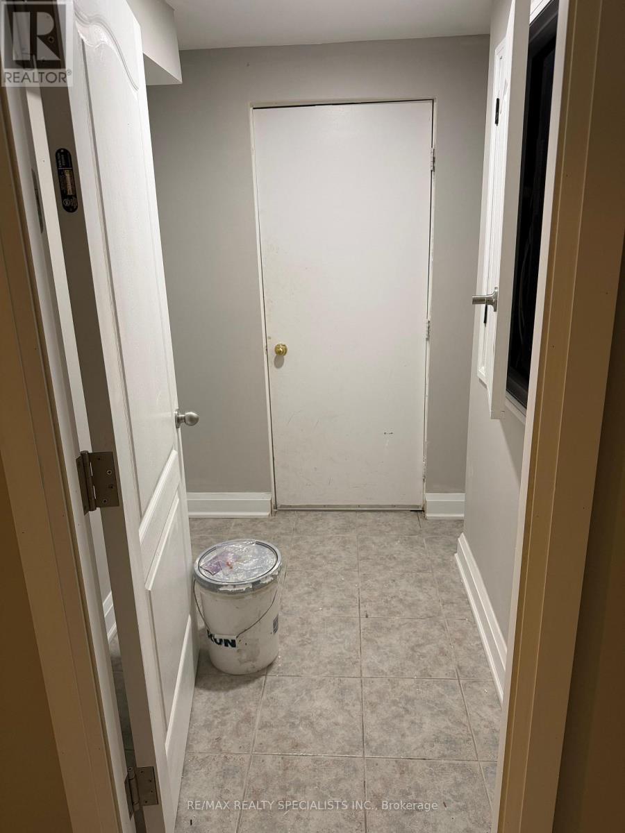 19 MANNEL (BASEMENT) CRESCENT, Brampton, Ontario