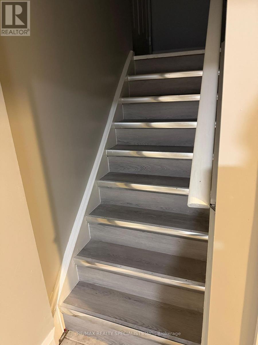 19 Mannel (Basement) Crescent, Brampton, Ontario  L6Y 5E2 - Photo 2 - W13791488