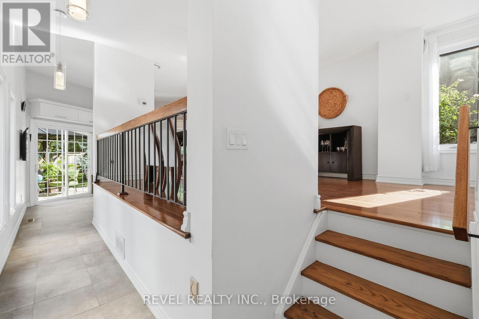 7034 Estoril Road, Mississauga, Ontario  L5N 1N4 - Photo 5 - W13791500