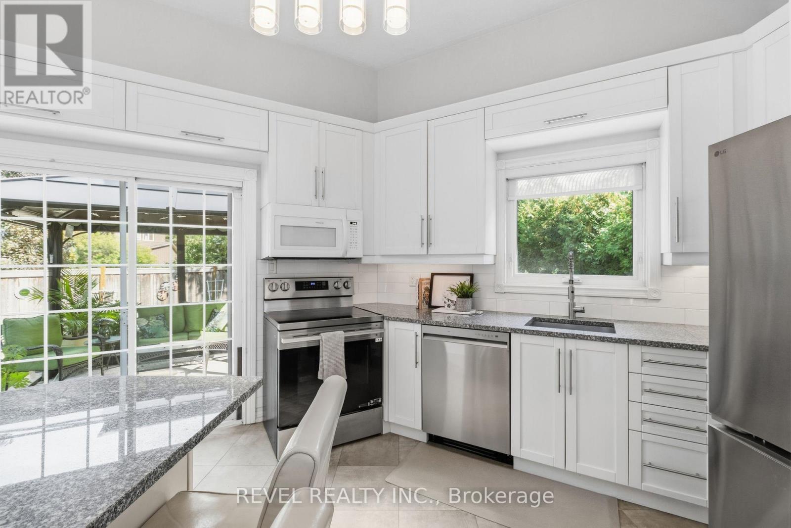 7034 Estoril Road, Mississauga, Ontario  L5N 1N4 - Photo 8 - W13791500