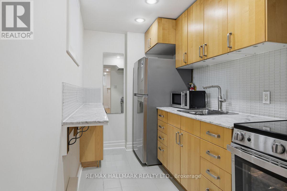 Lower - 483 Parkside Drive, Toronto, Ontario  M6R 2Z9 - Photo 10 - W13791504