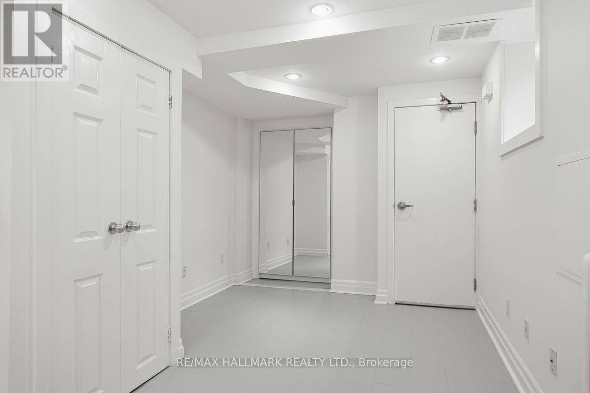 Lower - 483 Parkside Drive, Toronto, Ontario  M6R 2Z9 - Photo 18 - W13791504