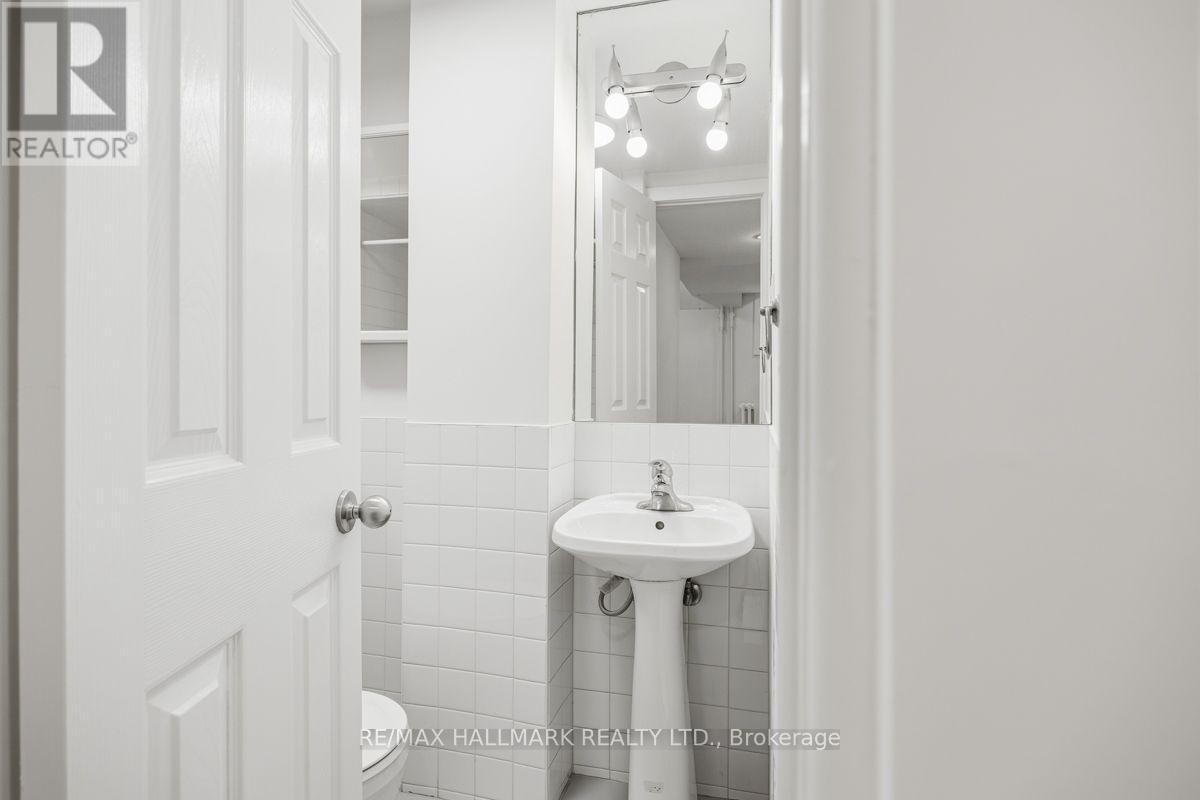 Lower - 483 Parkside Drive, Toronto, Ontario  M6R 2Z9 - Photo 22 - W13791504
