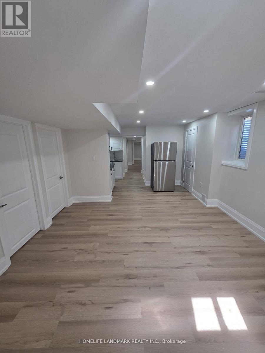 Bastment - 1414 Wellwood Terrace, Milton, Ontario  L9E 1V1 - Photo 3 - W13791618