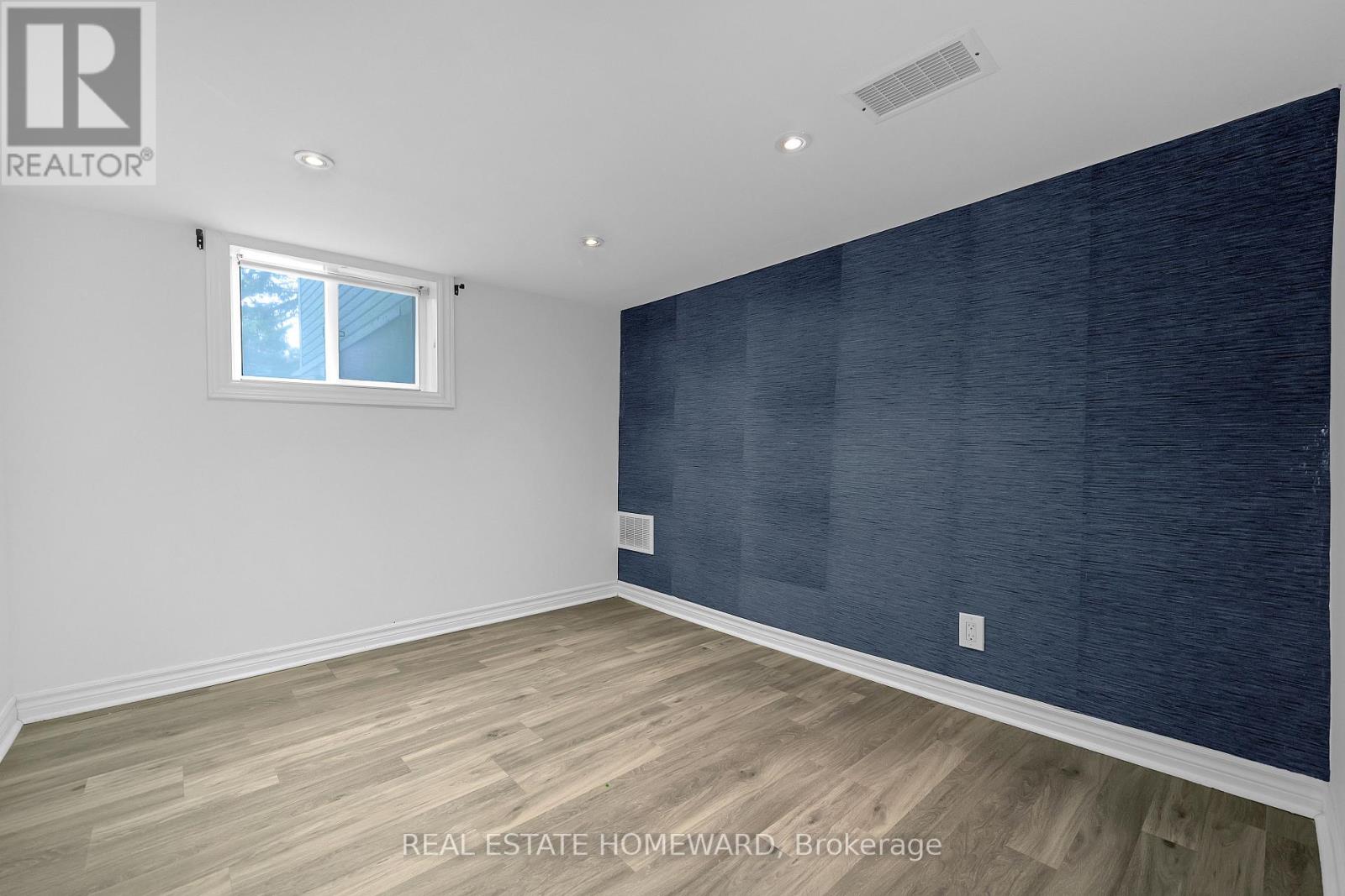 57 Valhalla Boulevard, Toronto, Ontario  M1N 3B4 - Photo 12 - E13789880
