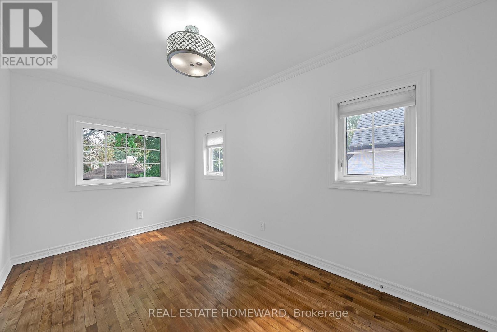 57 Valhalla Boulevard, Toronto, Ontario  M1N 3B4 - Photo 8 - E13789880