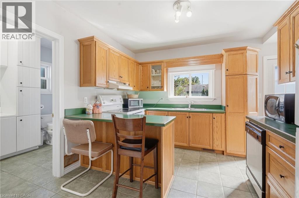 68 Hamilton Street, St. Catharines, Ontario  L2S 1K6 - Photo 14 - 40863574