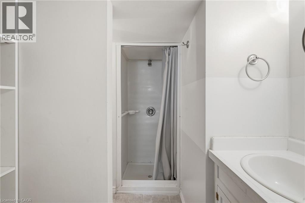 68 Hamilton Street, St. Catharines, Ontario  L2S 1K6 - Photo 21 - 40863574