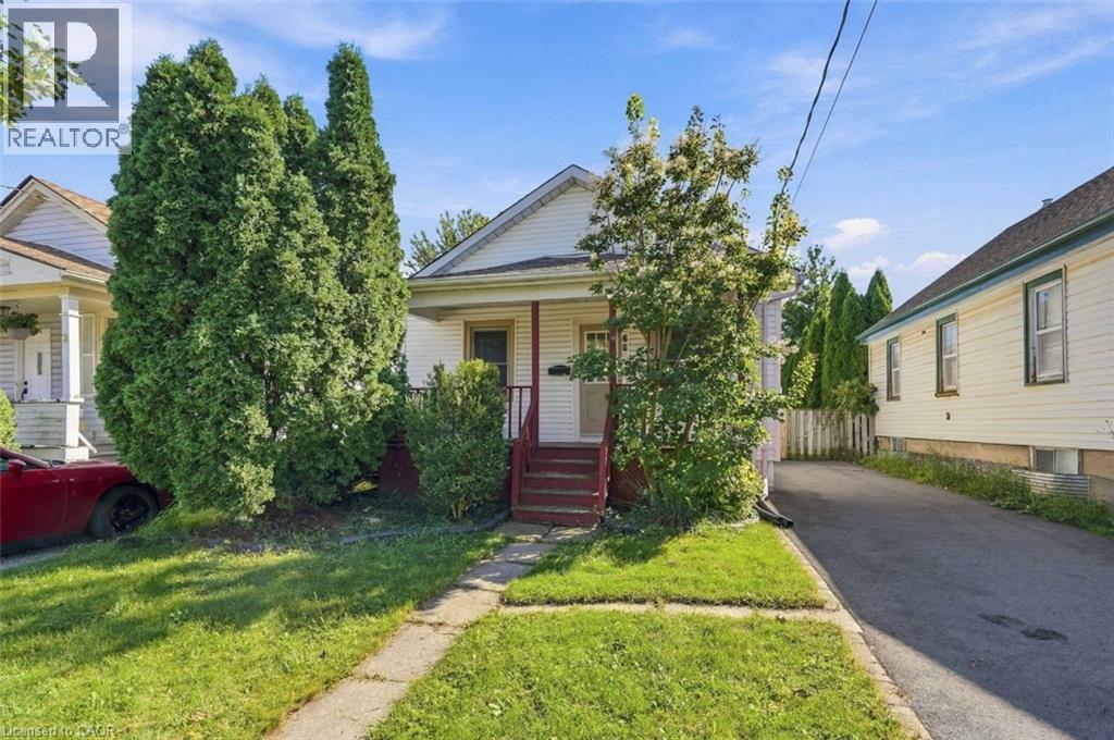 68 Hamilton Street, St. Catharines, Ontario  L2S 1K6 - Photo 3 - 40863574