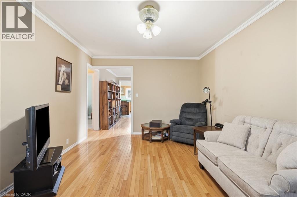 68 Hamilton Street, St. Catharines, Ontario  L2S 1K6 - Photo 8 - 40863574