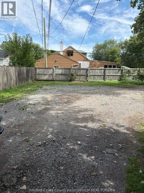 1304 Bedell, Tecumseh, Ontario  N8N 2A7 - Photo 2 - 26022795