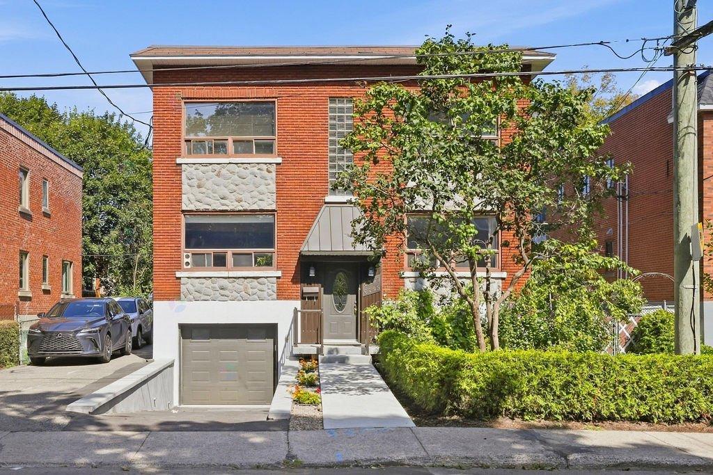 6295-6297 Av. McLynn Montréal (Côte-des-Neiges/Notre-Dame-de-Grâce) Quebec Canada H3X2R5
