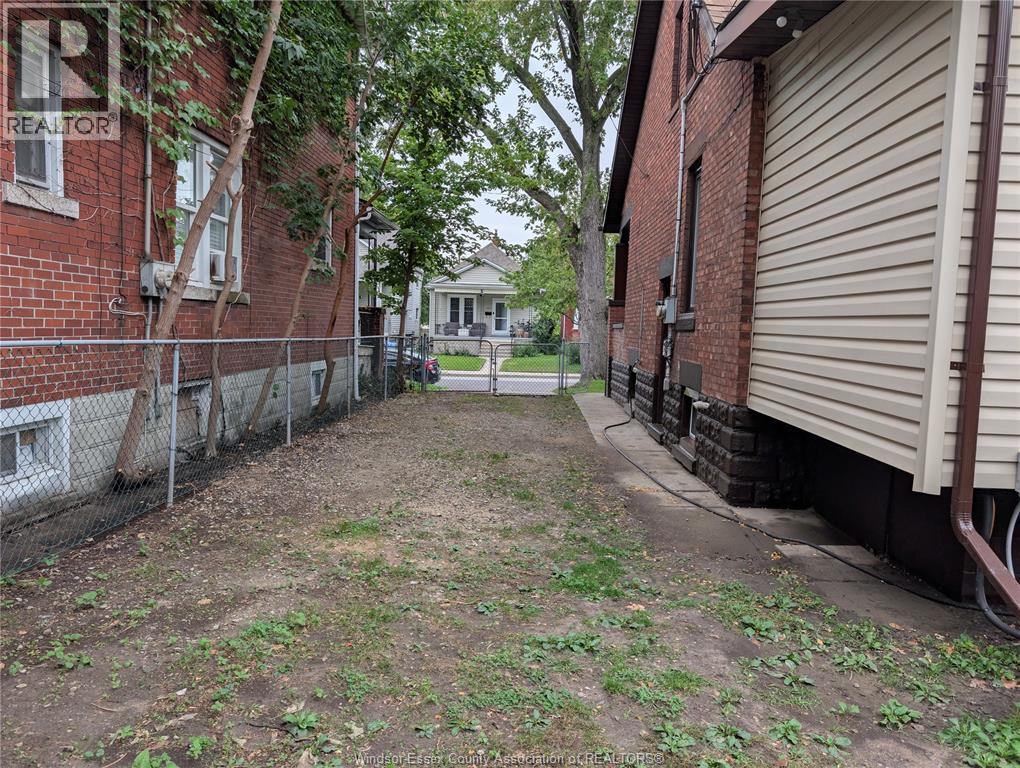 1108 Dougall Avenue, Windsor, Ontario  N9R 4R7 - Photo 25 - 26022769