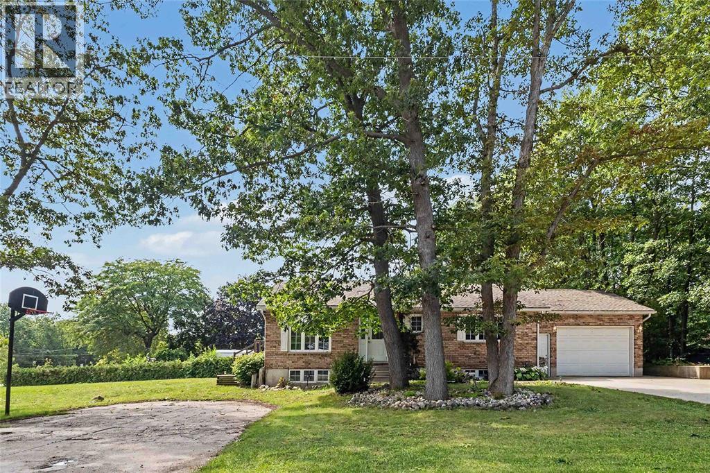 10234 JULIE AVENUE Grand Bend Ontario Canada N0N1M0 4