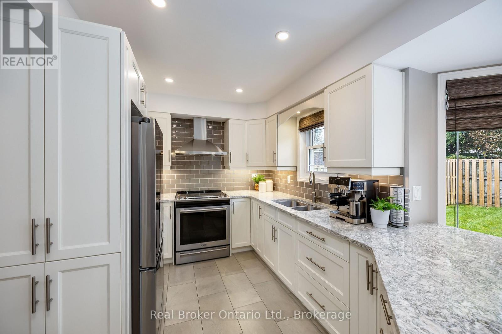 75 Bonathon Crescent, Clarington, Ontario  L1C 5B9 - Photo 13 - E13791822