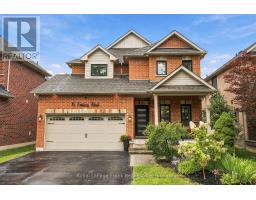 6 FOXBURY ROAD, Uxbridge, Ontario
