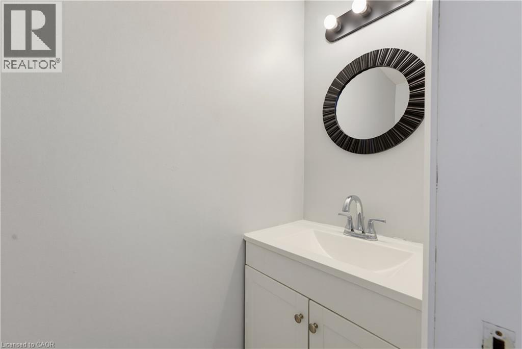 80 Highland Crescent, Kitchener, Ontario  N2M 5C1 - Photo 7 - 40859161