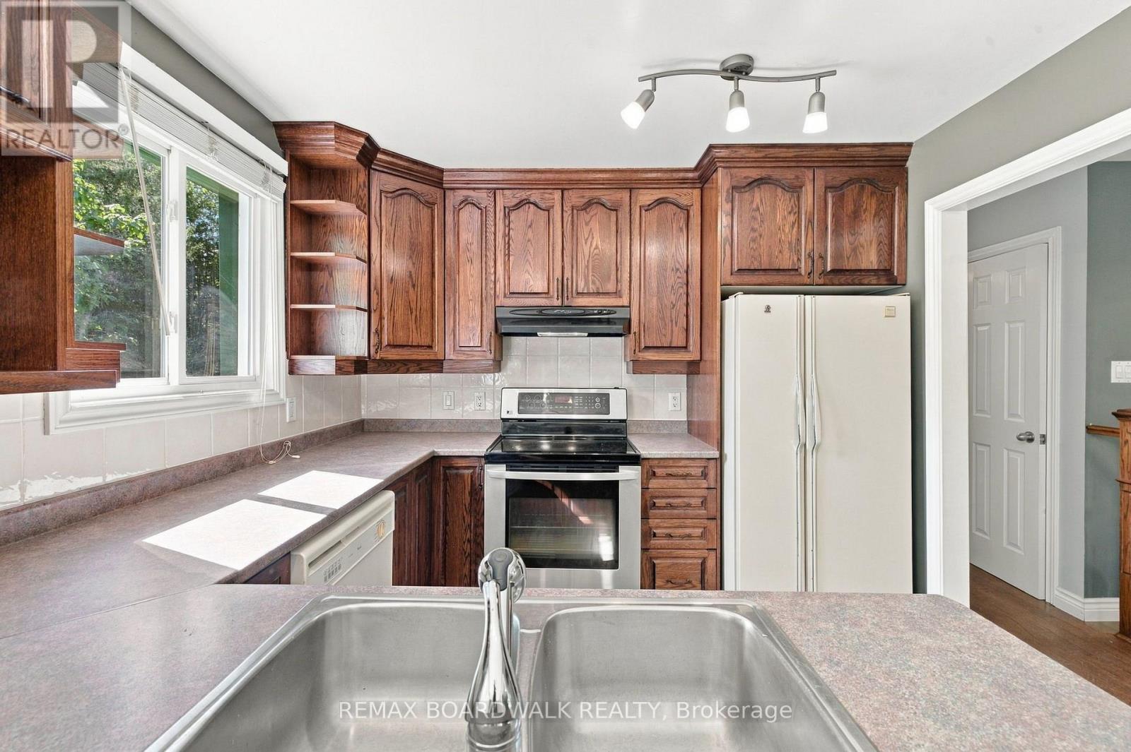 6043 511 Highway, Lanark Highlands, Ontario  K0G 1K0 - Photo 12 - X13791672